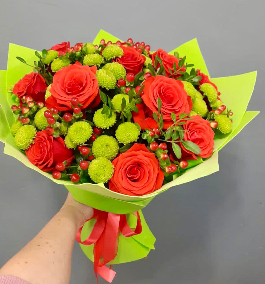 Букет цветов из: Хризантемы и Розы в Поселок имени Степана Разина