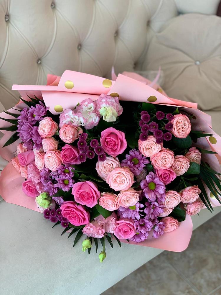 Букет цветов из: Хризантемы, Розы и Лизиантусы в Поселок имени Степана Разина