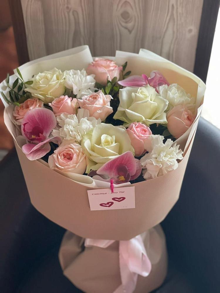 Букет цветов из: Орхидеи, Розы и Гвоздики в Поселок имени Степана Разина