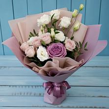 Букет цветов из:  Розы и Лизиантусы в Поселок имени Степана Разина