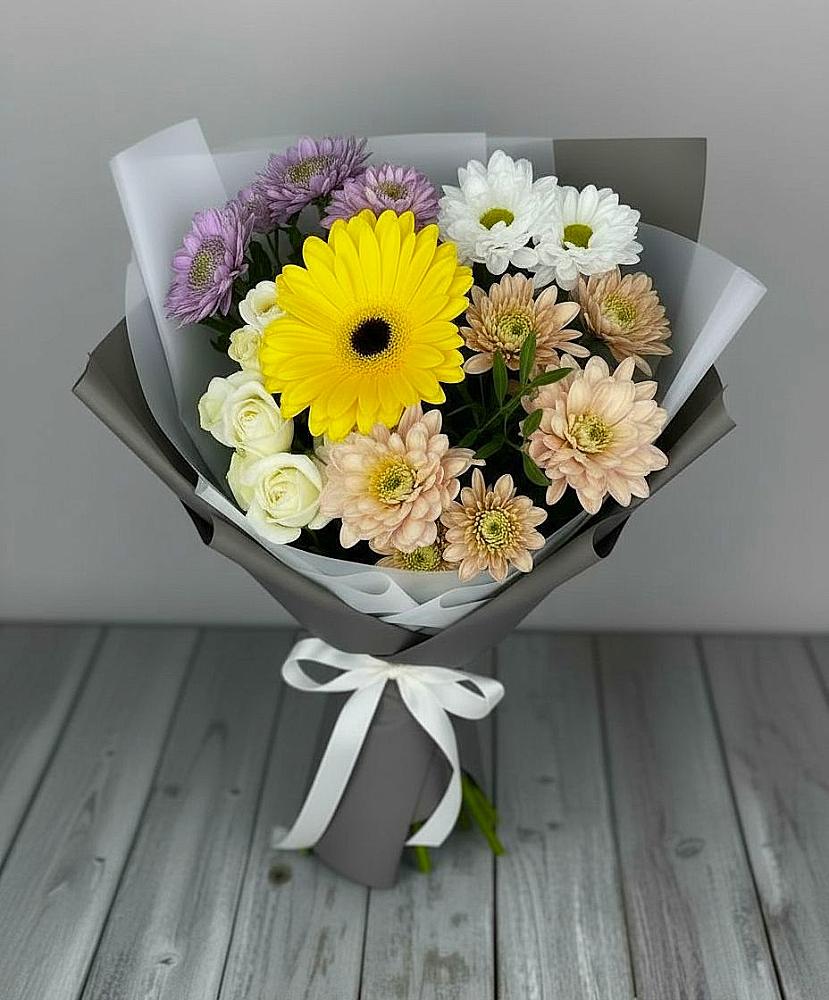 Букет цветов из: Розы, Герберы и Хризантемы в Поселок имени Степана Разина