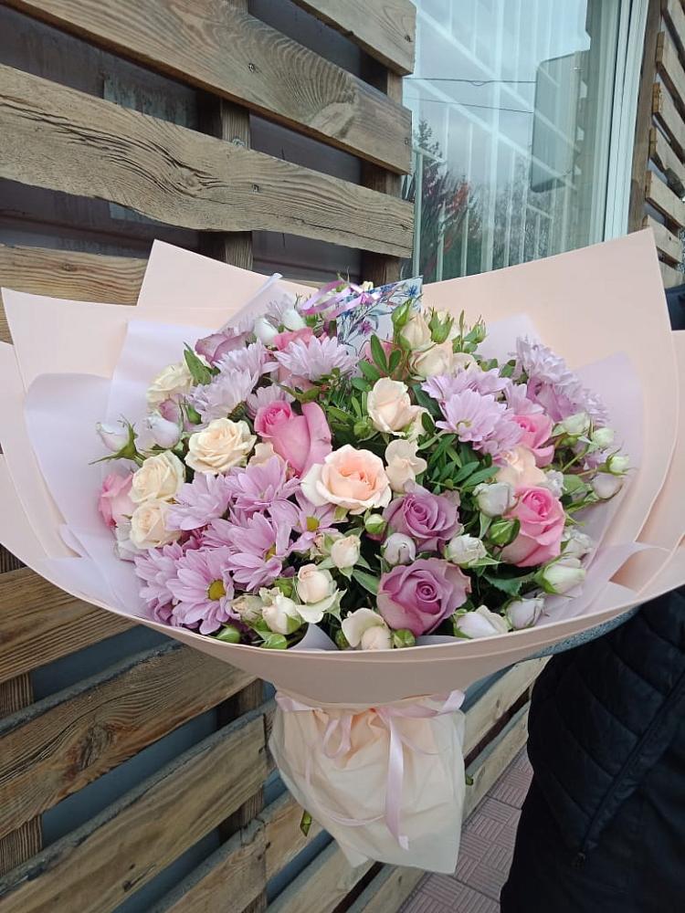 Букет цветов из: Розы и Хризантемы в Поселок имени Степана Разина