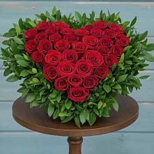 Цветочная композиция из Розы в виде сердца в Поселок имени Степана Разина