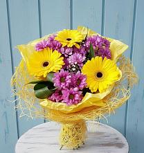 Букет цветов из:  Хризантемы и Герберы в Поселок имени Степана Разина