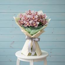Букет цветов из:  Орхидеи и Розы #REPLACE_PRED# Поселок имени Степана Разина