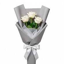 Букет 3 белые розы в Поселок имени Степана Разина