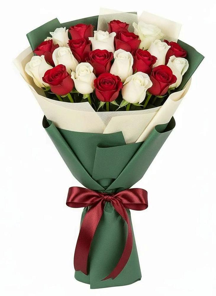 Букет Микс из красных и белых роз в Поселок имени Степана Разина