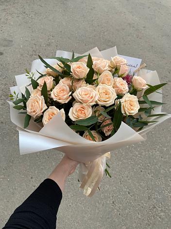 Букет Кремовые розы Латте в Поселок имени Степана Разина