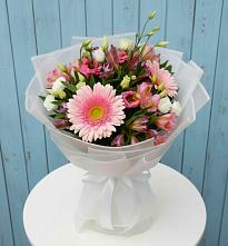 Букет цветов из:  Герберы, Альстромерии и Лизиантусы в Поселок имени Степана Разина