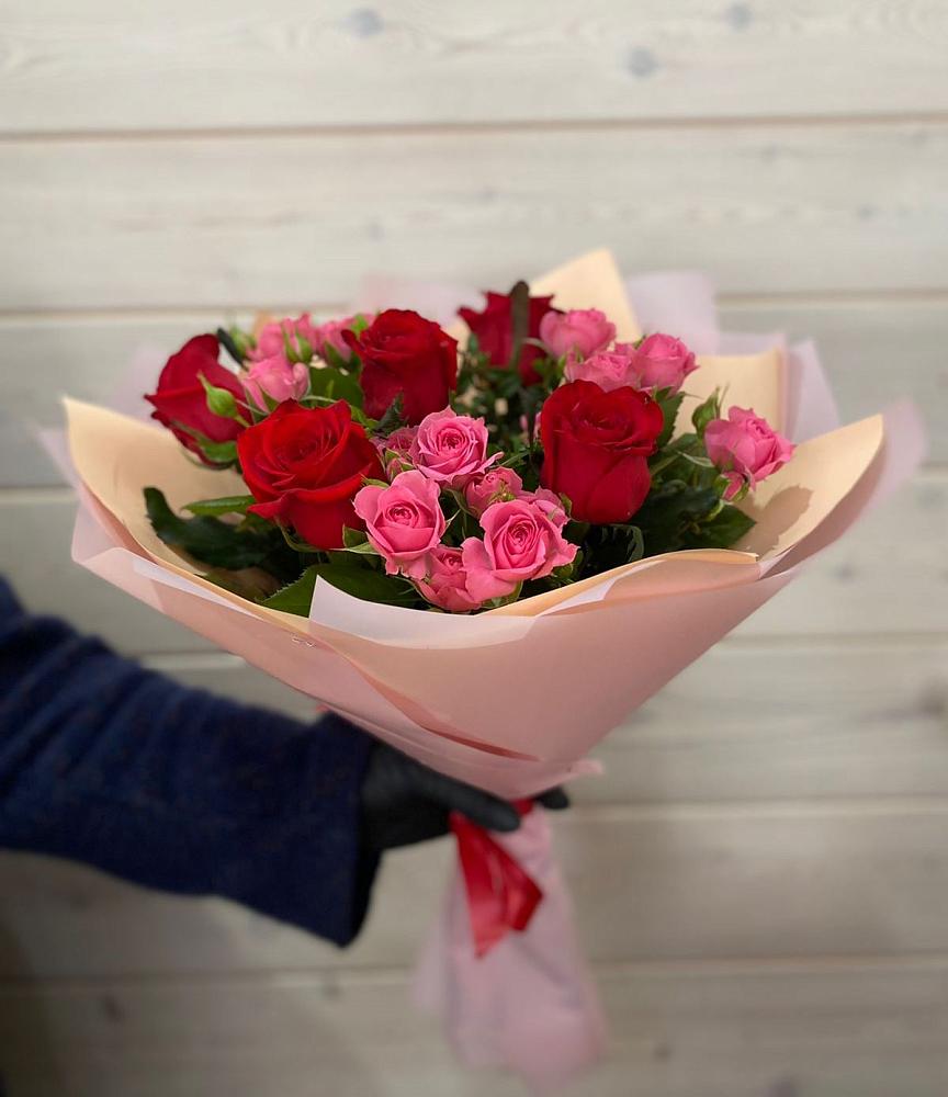 Букет цветов из: Розы в Поселок имени Степана Разина