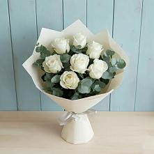 Букет Белые розы в Эвкалипте в Поселок имени Степана Разина